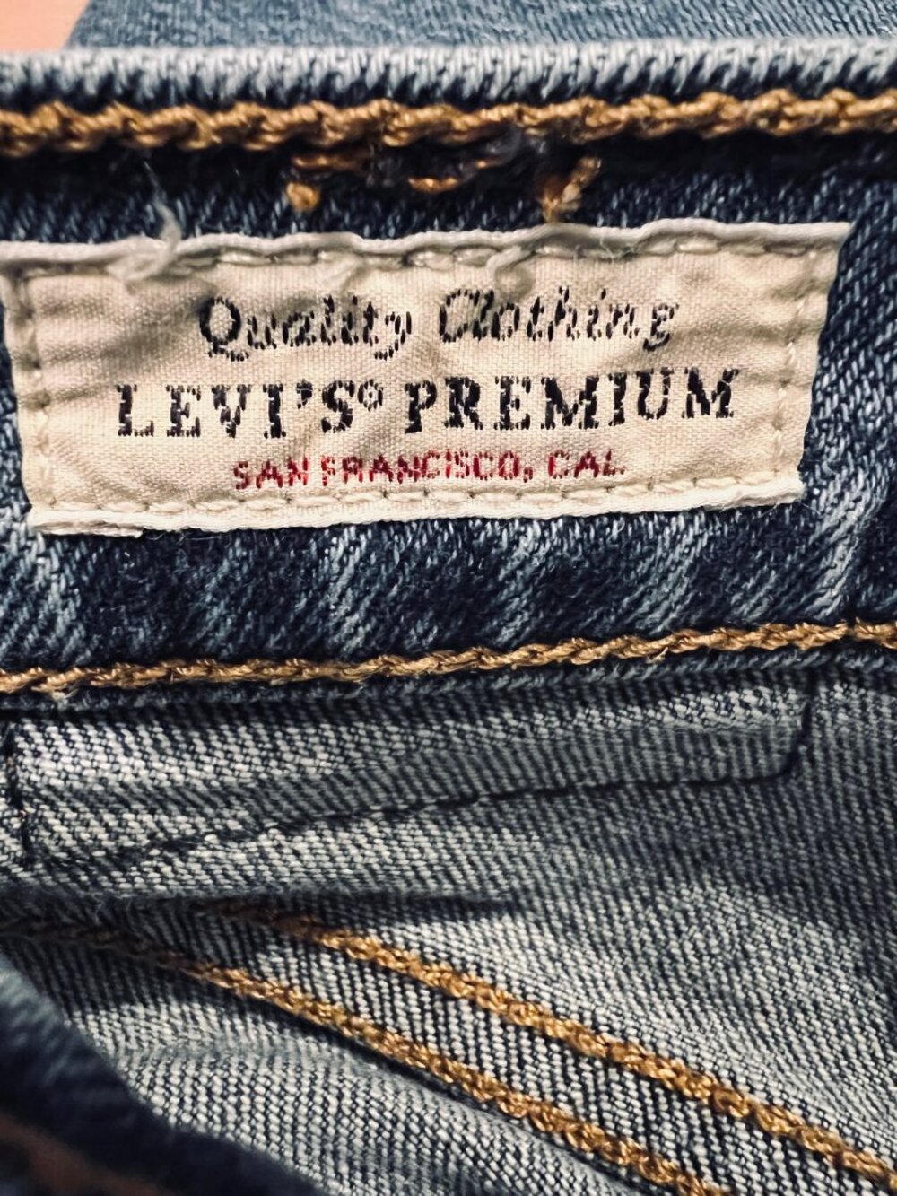 Levi's Premium San Francisco, Cal. Ribcage Bell Women's Distressed Jeans-Size 28 - Picture 12 of 13